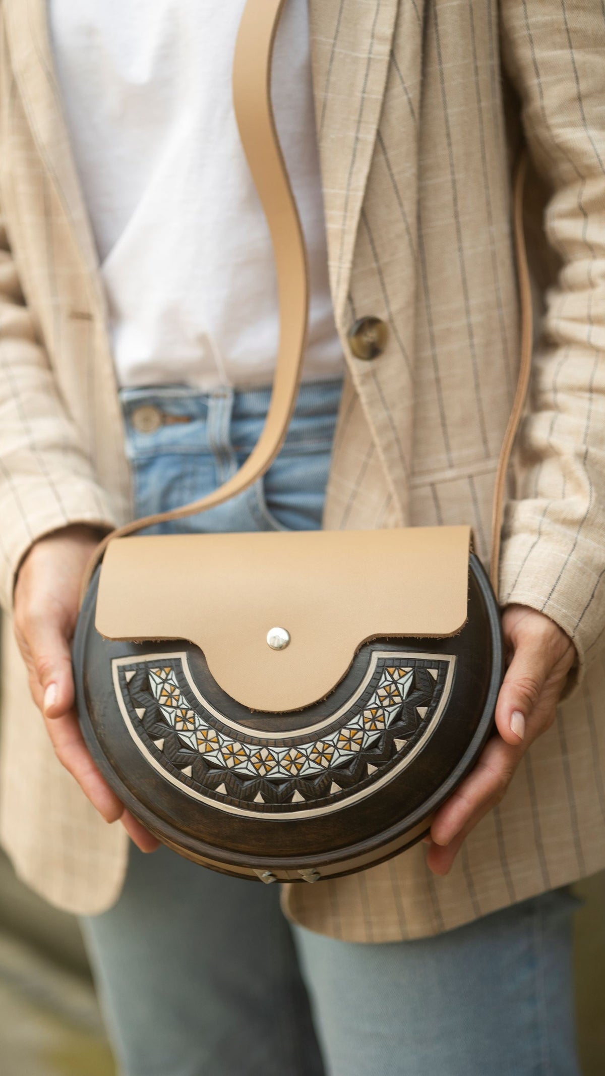 Floral Pattern – Handmade Wooden Handbag (Beige)