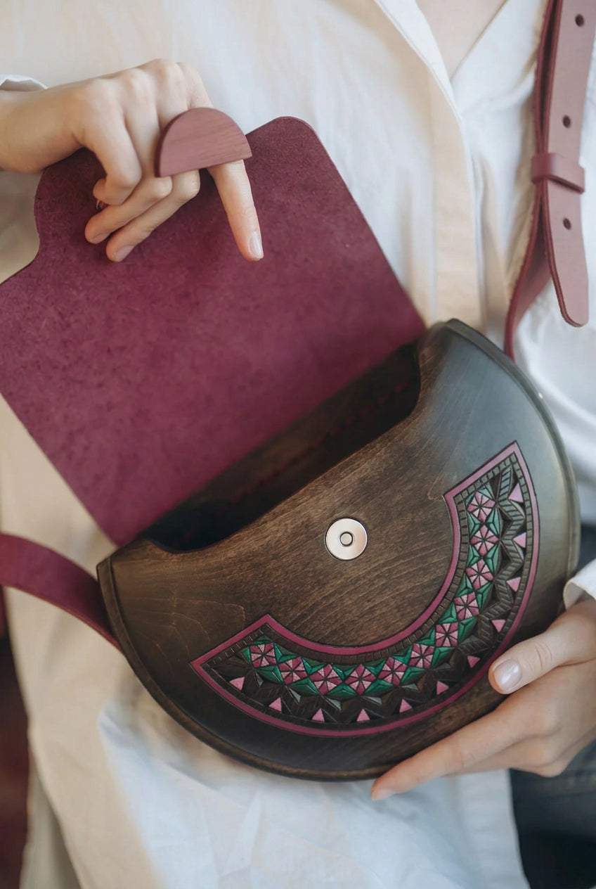 Floral Pattern – Handmade Wooden Handbag (Fuchsia)